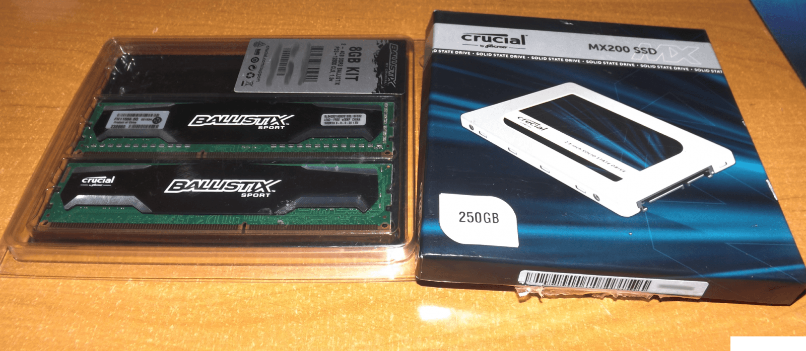 SSD Crucial MX200 250GB + Crucial Ballistix 2x4GB